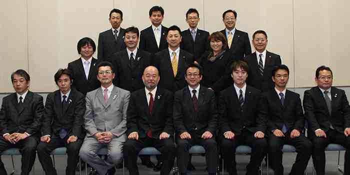 �����ψ���